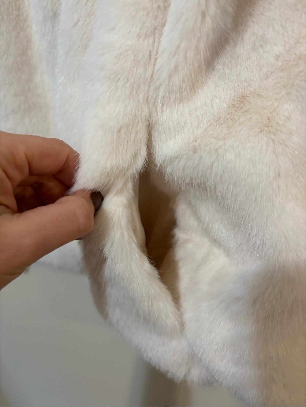 Christian Siriano Faux Fur Zip Front Jacket in Cream - Picture 6 of 10